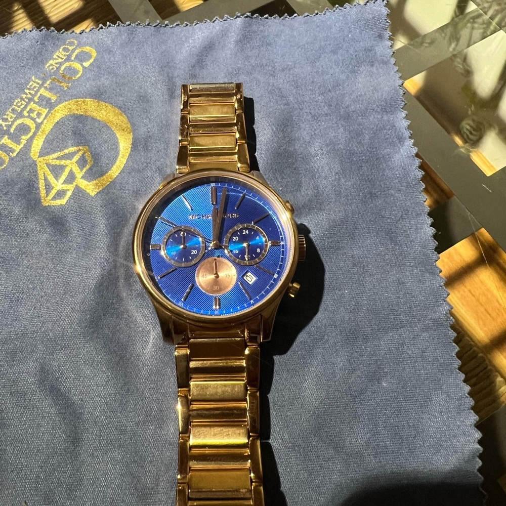Women Michael Kors watch